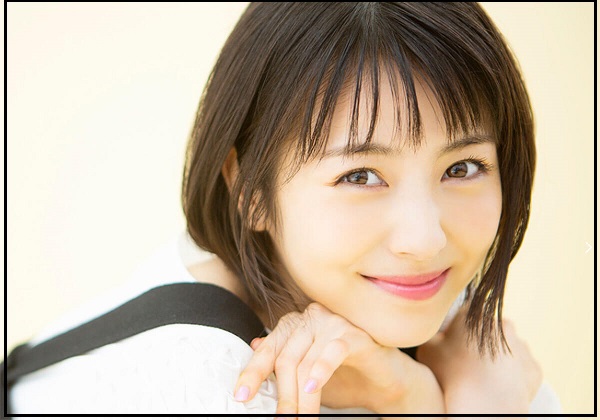 浜辺美波の両親の年齢が若い 父親の職業は歯科医 弟はイケメンでバスケ男子 芸能人キャリアまとめインターナショナル